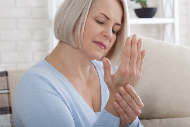 woman with psoriatic arthritis